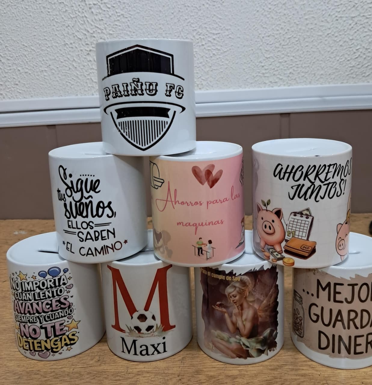 Alcancías personalizadas con frases, clubes y diseños
